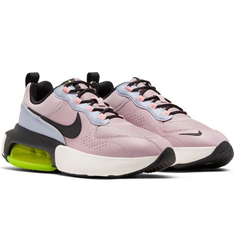 Nike Air Max Verona Sneaker Cute Sneakers For Women, Nike Air Max Verona, Air Max Verona, Sneaker Nike, Must Have Shoes, Women's Sportswear, Wardrobe Clothes, Cute Sneakers, Air Max Women