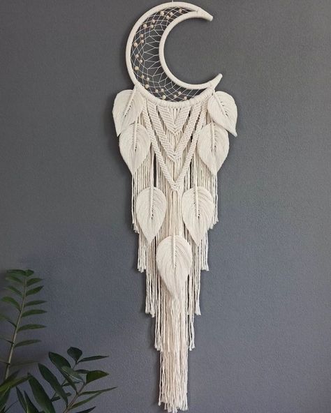 Macrame Moon Wall Hangings, Dream Catcher Thigh Tattoo, Half Moon Dream Catcher, Star Dream Catcher, Dream Catcher Macrame, Leaves Aesthetic, Macrame Leaves, Moon Dream Catcher, Making Dream Catchers