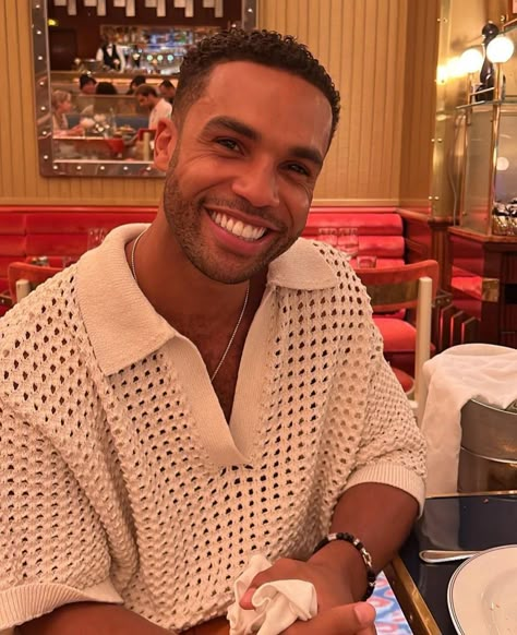 Lucien Laviscount Emily In Paris, Lucien Leon Laviscount, Alfie Emily In Paris, Lucien Laviscount, Callum Turner, Jesse Williams, Doctor Picture, Paris Look, Cute Black Guys