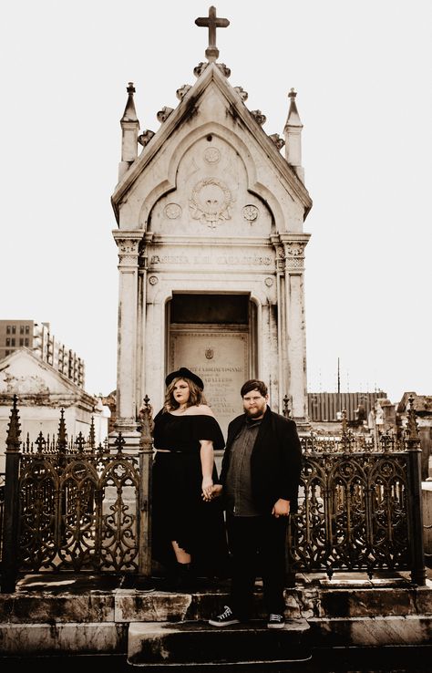 Gothic Engagement Photos, Graveyard Photoshoot, Prom Shoot, Morticia And Gomez, Morticia And Gomez Addams, Goth Prom, Gomez Addams, Engagement Photography Poses, Gettin Hitched