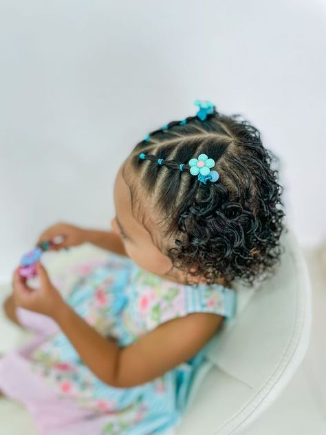 Charming Valentine's Day Hairstyles for Kids with Short Hair - Cute & Easy Looks Short Curly Toddler Hairstyles, Hairstyles For Little Kids Easy, Mixed Baby Girl Hairstyles, Curly Kids Hairstyles, Curly Toddler Hairstyles, Hairstyles For Curly Hair Kids, Toddler Hairstyles Girl Curly, Black Babies Hairstyles Infant, Curly Hair Baby