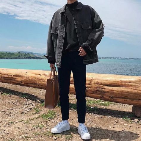 ulzzang casual denim jacket - vibeheat.com Denim Jacket Vintage, Casual Denim Jacket, Trendy Boy Outfits, Denim Jacket Outfit, Street Style Outfits Men, Guys Clothing Styles, Mens Fashion Streetwear, Men's Jackets, Vintage Denim Jacket