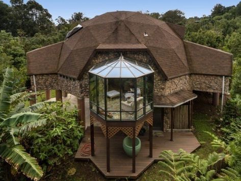 Geodesic House, Quonset Home, Monolithic Dome Homes, Homestead Property, Elevated House, Dome Homes, Earth Bag Homes, Geodesic Domes, Geodesic Dome Homes