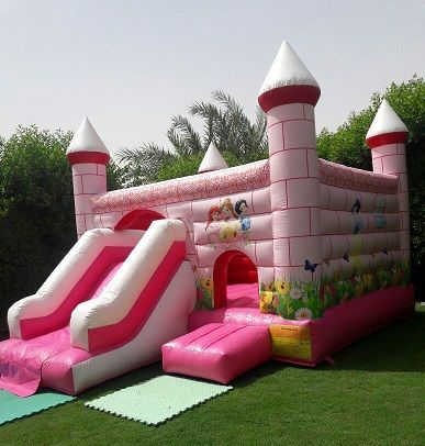 Rent Fun Parties offers bouncy castles for rent that will give wonder experience to your children. A new world where they can spend all their energy and enthusiasm in jumping up and down, hop, slide, move and run type of joying moments for your kids. Inflatable Castle, Jumping Castle, Kids Bouncy Castle, Castle Party, Castle Illustration, Kids Birthday Party Decoration, Bouncy House, Home Door Design, Party Organization