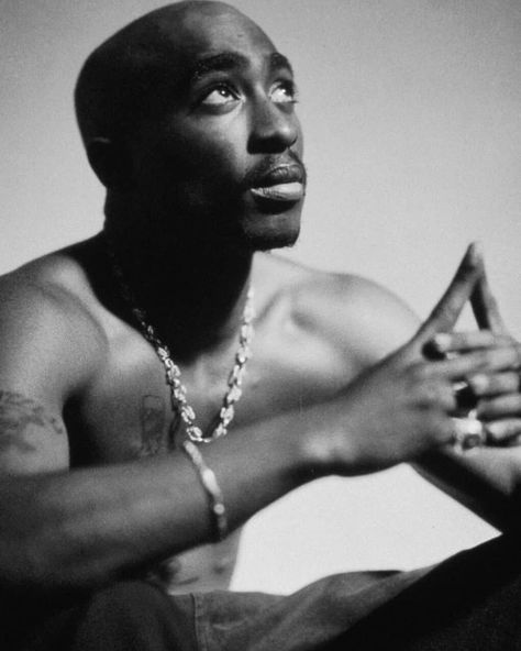 Happy birthday Mr Shakur 💎🔥 . #2pac #makaveli #spanishharlem #alleyesonme #rip2pac #thuglife #westcoastrap #deathrowrecords #gangstarap… Tupac Shakur Thug Life, 2pac Pictures, Tupac Makaveli, 2pac Quotes, Tupac Quotes, Tupac Pictures, Black And White Photo Wall, Black And White Picture Wall, Tupac Shakur