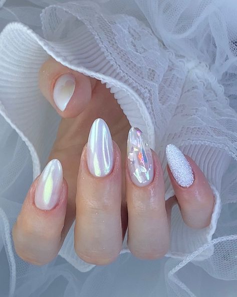 50 Winter Nail Designs You'll Want To Try White Nail Art Designs, Martini Nails, Quick Nail Art, Nails With Design, Quick Nail, Summer Nail Ideas, Marble Nail Designs, Elegant Nail, White Nail Art