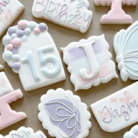 Easter Sugar Cookies Decorated, Butterfly Cookies, Easter Sugar Cookies, Butterfly Birthday, Cookies Decorated, Birthday Cookies, Cookie Designs, Custom Cookies, Sugar Cookies Decorated