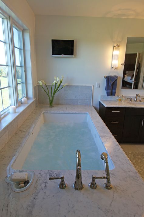 Up-to-date bath tub with built-in jets. Bathtub With Jets Jacuzzi Tub, Jacuzzi Bathtub Master Bath, Drop In Jacuzzi Tub Ideas, Master Bathrooms Bathtubs, Bathroom Ideas With Big Bathtub, Dream Bath Tub, Master Jacuzzi Tub, Built In Jetted Tub, Big Bathtub Bathroom