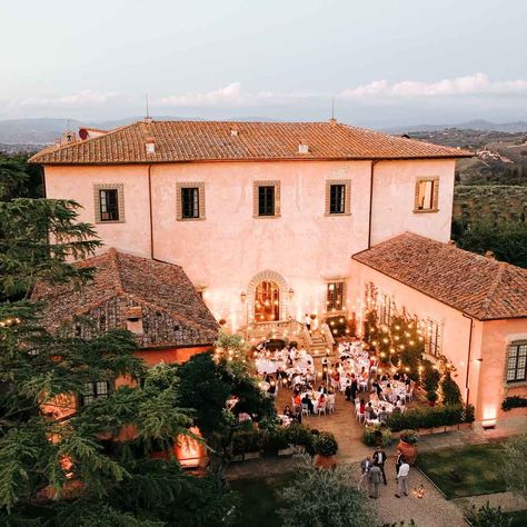 Destination Wedding in Tuscany - Italian Wedding Venues Tuscany Villa Wedding, Villa Wedding Reception, Chianti Wedding, Bridal Shower Modern, Forest Wedding Reception, Italian Wedding Venues, Shower Modern, Tuscan Villa, Tuscan Wedding