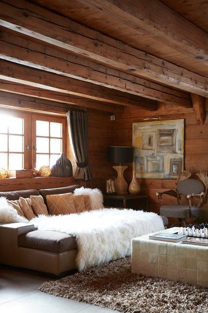 Fur Throw Sofa - Rustic interior design ideas - cosy living rooms, bedrooms and bathrooms inspired by cabin decor, Scandinavian design and wooden interiors. Man Home Decor, Cozy Cabin Decor, Rustic Interior Decor, Cheap Living, Log Home Decorating, Cosy Living, Cosy Living Room, Interior Design Rustic, Cabin Interiors