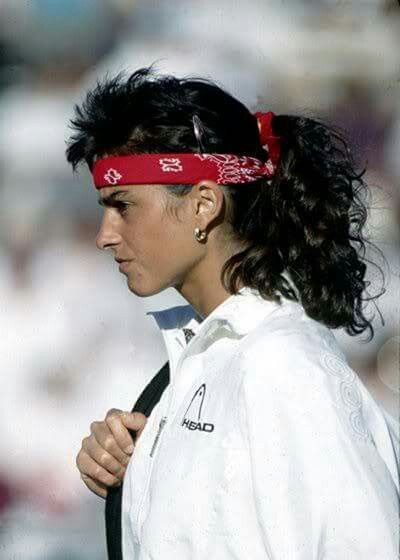 Gabriella Sabatini, Tennis Women, Female Tennis, Ladies Tennis, Tennis Fan, Sports Celebrities, Vintage Tennis, Sport Icon, Womens Tennis