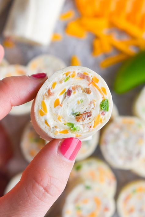 Jalapeno Popper Pinwheels • Dance Around the Kitchen Jalapeno Popper Pinwheels, Cream Cheese Pinwheels, Pinwheel Sandwiches, Tailgate Snacks, Cheese Pinwheels, Pinwheel Appetizers, Tortilla Rolls, Roll Ups Tortilla, Pinwheel Recipes