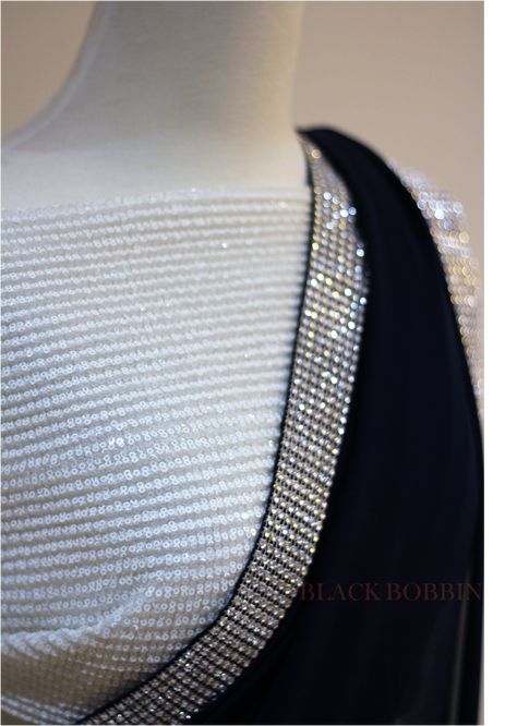 Black Bobbin - Featuring a rich navy blue Georgette saree with a silver sparkling border. It comes with an un-stitched white sequin blouse piece as per the photo. This stunning saree is perfect for a special occasion, day or night event. Contact us: blackbobbinmelbourne@gmail.com Black Saree With Silver Border, Black Saree With Silver Blouse, Black Saree Contrast Blouse, Navy Blue Saree Contrast Blouse, White Sequin Saree, White Sequin Blouse, Casual Outfits Spring Comfy, Convocation Outfit, Black Saree Designs