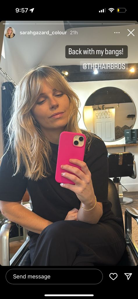 Curtain Bangs Sienna Miller, Long Fringe Mid Length Hair, Matilda Djerf Haircut On Short Hair, Messy Layers With Curtain Bangs, Haircuts For Easy Styling, Parted Fringe Hairstyles, 60 Fringe Hair, Mid Length Hair With French Bangs, Kaley Cuoco Bangs Flight Attendant