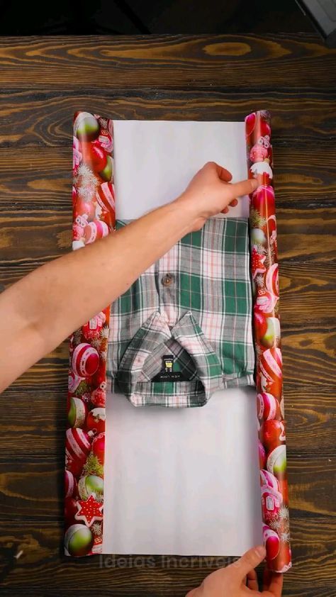 Christmas Gift Wrapping Diy, Pretty Gift Wrapping Ideas, Gift Wrapping Tutorial, Kraf Kertas, Gift Wrapping Techniques, Creative Gift Wraps, Wrapping Presents, Gifts Wrapping, Gift Wrapping Inspiration