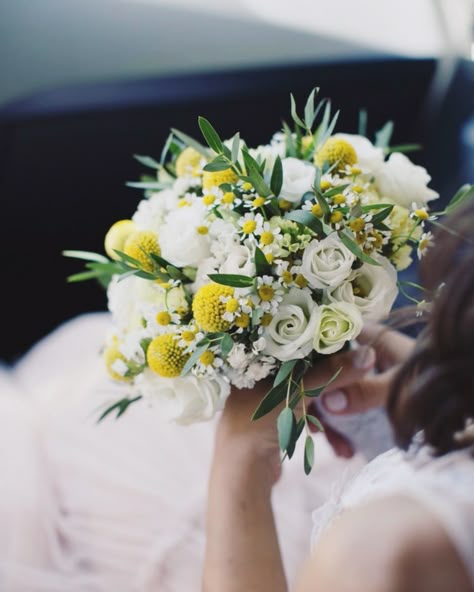 Italian Wedding Flowers Bouquets, Citrus Wedding Bouquet, Olive Bouquet, Yellow Wedding Bouquet, Citrus Wedding, Bride Bouquet, Tuscany Wedding, Yellow Wedding, Italian Wedding