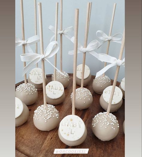 Cupcake Neutral Colors, Neutral Color Cake Pops, Gender Neutral Cake Pops, Cake Pop Gender Reveal Ideas, Beige Cake Pops, Beige Gender Reveal Party, Beige Baby Shower Cake, Neutral Dessert Table, Neutral Cake Pops