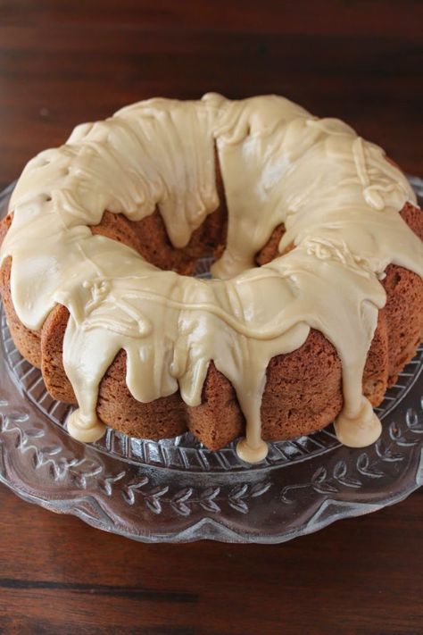 Box Cake Mix And Peaches, Peach Cake With Cake Mix Boxes, Church Desserts, Pineapple Pound Cake, Guava And Cream Cheese, Sweet Potato Baby Food, Cream Cheese Bundt Cake, Guava Cake, Kahlua Cake