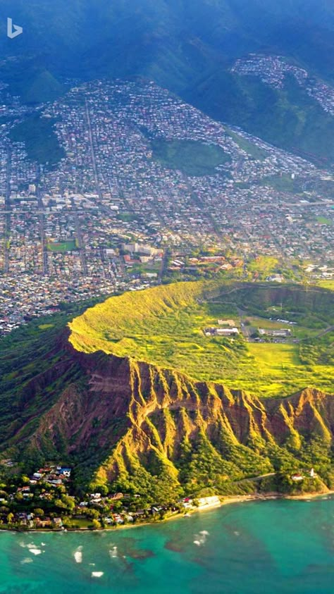 Oahu Mountains, Hawaii Images, Diamond Head Hawaii, Hawaii Hikes, Diamond Head, Cheap Flight Tickets, Fairy Queen, Cheap Flight, Flight Tickets