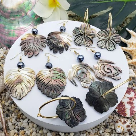 Beach Turtle, Turtle Island, Island Jewelry, Island Fashion, Dangling Earrings, Monstera Leaf, Pearl Shell, Samoa, Fashion Jewelry Earrings