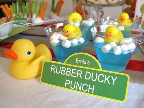 Sesame Street party food idea + many more ideas Rubber Ducky Punch, Sesame Street Food, Cookie Monster Party, Ducky Baby Shower, Elmo Birthday Party, Duck Birthday, Sesame Street Birthday Party, Elmo Party, Sesame Street Party