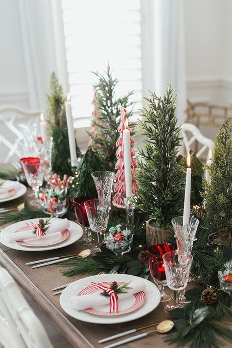 Dec 28, 2019 - Host a festive Peppermint Holiday Dinner Party complete with sweet Peppermint Cookie Truffles scattered throughout the tablescape! Christmas Tree Tablescape, Peppermint Cookie, Decor Natal, Cookie Truffles, Christmas Party Table, Decorate Christmas, Dinner Party Decorations, Christmas Decorations Cheap, Holiday Dinner Party