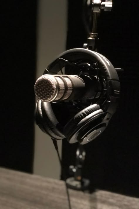 Choose an Omaha podcast studio with professional-quality recording equipment and efficient audio editing that will take your podcast to the next level. Audio Recording Aesthetic, Podcast Aethestic, Podcast Wallpapers, Music Recording Studio Aesthetic, Podcasting Aesthetic, Podcaster Aesthetic, Recording Aesthetic, Podcast Aesthetic Studio, Podcast Studio Aesthetic