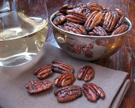 Toasted Chile Pecans Recipe - Food.com Pumpkin Spice Pecans, Candied Pecans Recipe, Spicy Chocolate, Cinnamon Pecans, Slow Cooker Pumpkin, Healthy Nuts, Spiced Pecans, Roasted Pecans, Nut Recipes