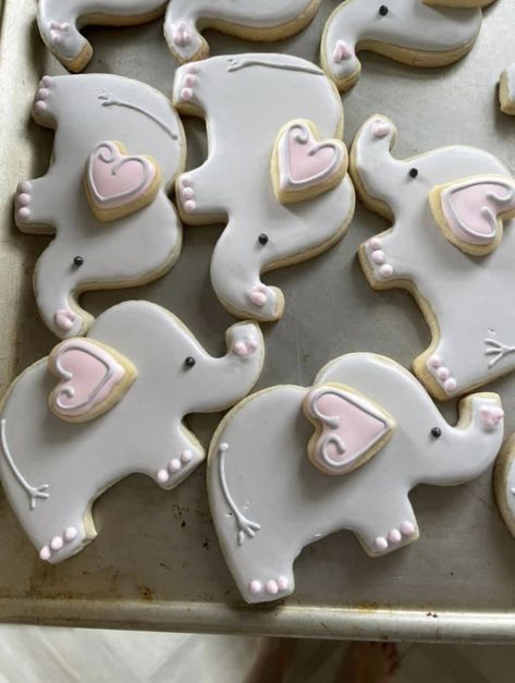 Elephant Cookies Decorated, Elephant Cookie, Cookie Recipes Decorating, Showers Ideas, Elephant Cookies, Cookie Decorations, Decorate Cookies, Baby Shower Cakes Girl, Baby Birthday Cakes