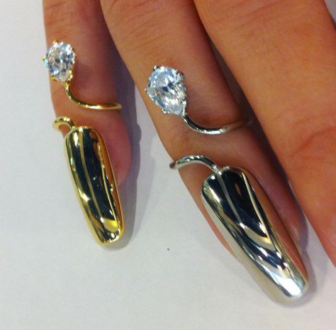 Nail Rings Jewelry Gold, Jewellery Nail Art, Ring Nail Design, Nail Ring Jewelry, Fingernail Rings, Nail Jewellery, Nail Armor, Nails Rings, Nail Rings