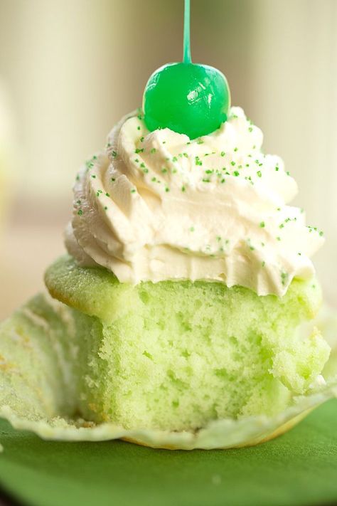 Shamrock Shake Cupcake Recipe - Shamrock Shake Cupcakes, 16 Cupcakes, Whipped Cream Cheese Frosting, St Patties, Shamrock Shake, St Patricks Day Food, Cupcake Recipe, Saint Patties, Irish Recipes