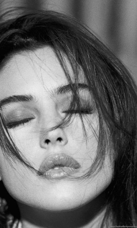 Monica Bellucci Wallpaper, Desktop Background Wallpaper, Monochrome Wallpaper, Uhd Tv, Indie Girl, Desktop Wallpapers Backgrounds, Wallpapers Images, Desktop Background, Desktop Pictures