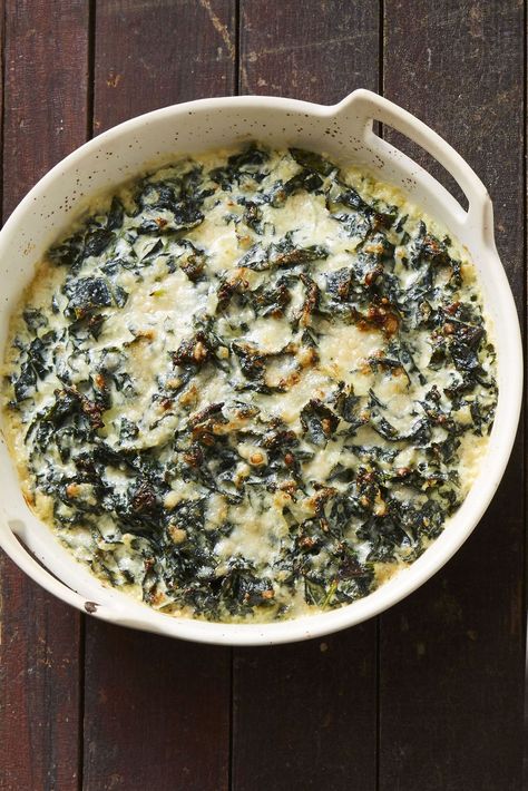 creamed kale and gruyere gratin Christmas Dinner Sides, Prime Rib Dinner, Easy Christmas Dinner, Creamed Kale, Best Thanksgiving Side Dishes, Thanksgiving Side Dishes Easy, Christmas Side Dishes, Christmas Dinner Menu, Thanksgiving Dinner Recipes