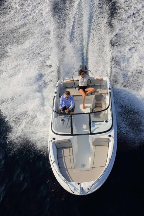 CAP CAMARAT 5.5 BR | Jeanneau Boats Small Motor Boat, Bowrider Boats, Wakeboard Boats, Outboard Boats, Boston Whaler, Rib Boat, Motor Boat, Boat Cruise, Fast Boats