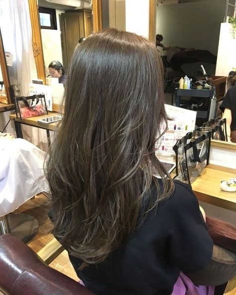 Thick Brown Hair, Asian Long Hair, Hair Inspiration Long, Hairstyles For Layered Hair, Brown Hair Balayage, Hair Stylies, Haircuts Straight Hair, Long Layered Hair, Haircuts For Long Hair