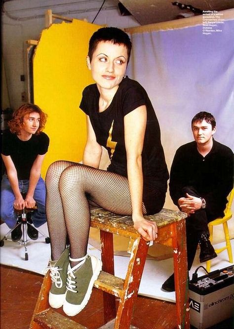 Britpop Fashion, Dolores Oriordan, Screenplay Ideas, Woman Inspiration, Dolores O'riordan, 90s Indie, The Cranberries, Animal Instinct, River Phoenix