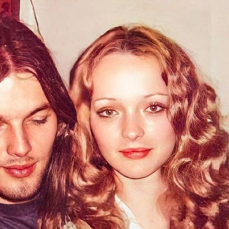 My Rock Moment on Instagram: "David and Ginger Gilmour in the early 70s. The two were married from 1975 to 1990. In an article from the Telegraph, Ginger recounted the time she met David. "I’d met David [in 1971], at a concert at the University of Michigan. I wasn’t really a fan of the band at that point, although I had their album Ummagumma, but a friend had just come back from London where he’d got to know one of the band’s roadies and he invited me backstage. David came up to me and said, ' Pink Floyd Cover, Pink Floyd Tattoo, Pink Floyd Music, Pink Floyd Fan, Pink Floyd Band, Pink Floyd Art, Pink Floyd Wall, My Rock, David Gilmour