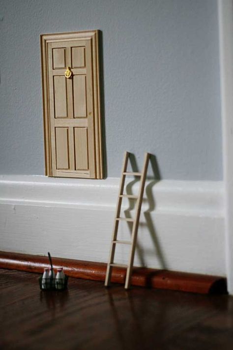 Add a touch of whimsy to your home with this charming fairy door. (Or, at my house, it's a "Borrower door" because my daughter is obsessed with the book!) It's an easy-peasy, 10 minute project: the door is attached with double-sided tape. Diy Fairy Door, Tiny Fairy, Milk Bottles, Fairy Door, Fairy Doors, Random Ideas, Fairy Houses, Fairy House, New House