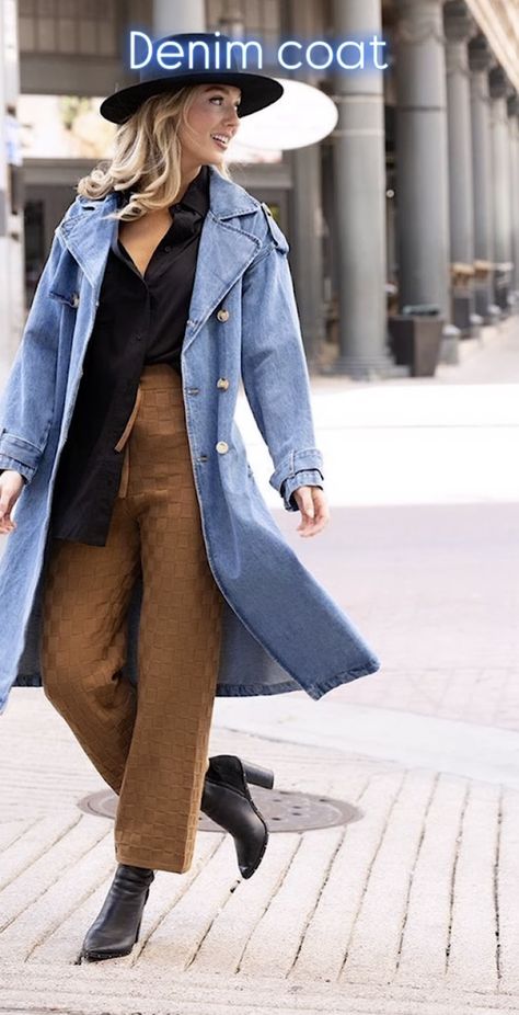 Demin Trench Coat Outfit, Denim Trench Coat Outfit 2024, Denim Cardigan Outfit, Jean Trench Coat Outfit, Denim Duster Outfits, Jeans Trench Coat Outfit, Jean Coat Outfit, Long Jean Jacket Outfits, Trench Coat Ideas