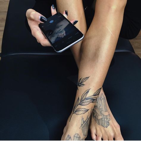 Leaves on ankle Leaves Wrapped Around Leg Tattoo, Tattoos Plants, Wrap Around Ankle Tattoos, Wrap Around Tattoo, Foot Tattoos For Women, Calf Tattoo, Up Tattoos, Ankle Tattoo, Foot Tattoos