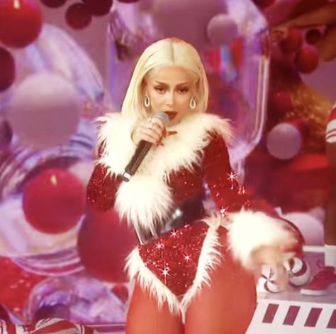 Hot Pink Sessions 2020 Doja Cat Angel Outfit, Celebrity Christmas Pfp, Doja Cat 2020 Era, Doja Cat Christmas, Merry Pinkmas, Playlist Pics, Outfit Wallpaper, Cat Pfps, Cat Angel