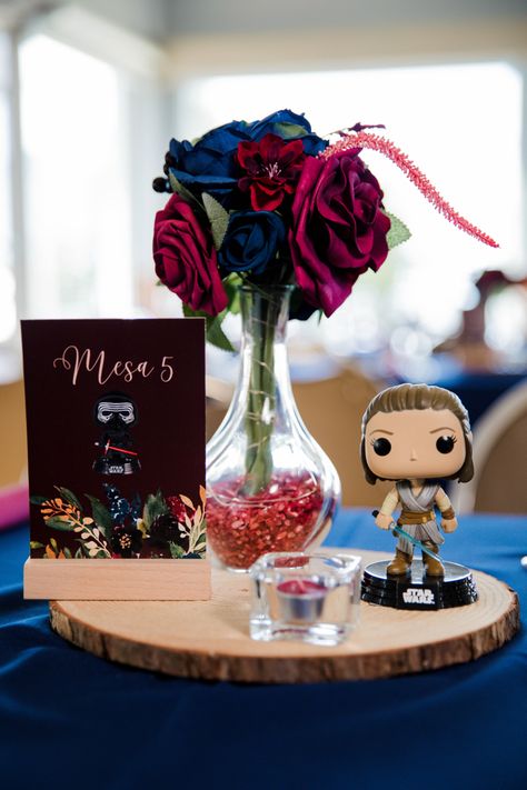 #starwarswedding #funkopop Funko Pop Centerpieces, Funko Pop Wedding Centerpiece, Funko Pop Wedding, Star Wars Funko Pop, Pop Wedding, Star Wars Wedding Theme, Geek Wedding, Star Wars Wedding, Pop Figures