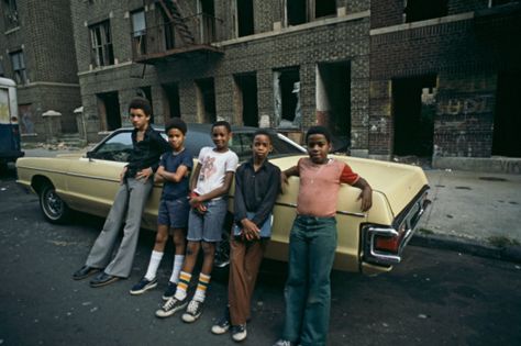 The Bronx, New York City, New York State, USA --- Children from the Bronx, New York City, USA, 1978 --- Image by ? Alain Le Garsmeur/Corbis The Get Down, The Bronx New York, Bronx New York, Gordon Parks, Jonah Marais, New Netflix, Documentary Photographers, New Yorker, Color Photography