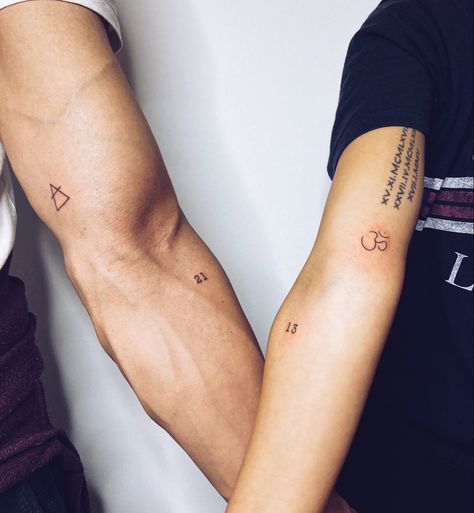 Minimal Couple Tattoo, Minimal Couple, Romantic Tattoo, Tattoo Minimal, Word Tattoo, Couple Tattoo, Tattoo Set, Word Tattoos, Minimal Tattoo