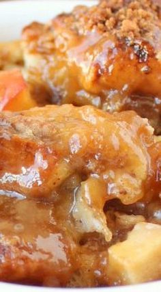 Caramel Apple Bread Pudding Caramel Apple Bread Pudding, Dessert Cobbler, Caramel Apple Bread, Apple Bread Pudding Recipe, Apple Bread Pudding, Best Bread Pudding Recipe, Crisp Recipes, Puding Roti, Pecan Cobbler