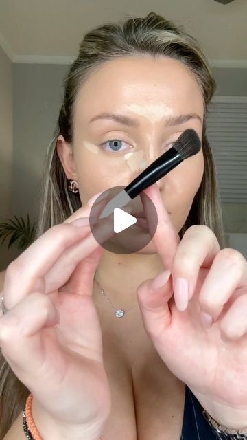 Ivelina Stefanova on Instagram: "The way you apply concealer can make a huge difference in how your makeup turns out!
I used my favorite @hourglasscosmetics Airbrush Vanish Concealer in shade Silk ✨
.
.
.
.
.
.
.
.
#concealerhack #makeuptips #makeuptricks #makeuptipsandtricks #concealertutorial" How To Use Concealer, Brush Video, Concealer Hacks, Concealer Application, Apply Concealer, How To Apply Concealer, Under Eye Concealer, Makeup Tricks, Drugstore Makeup