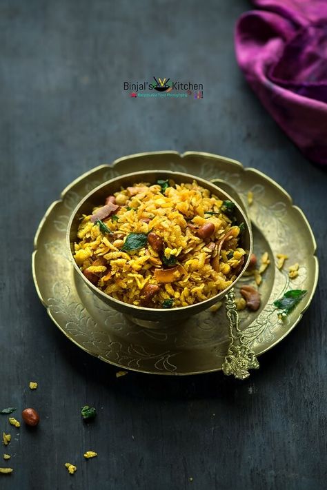 Poha Snap, Poha Aesthetic, Poha Photography, Namkeen Photography, Poha Chivda Photography, Indian Dry Snacks Photography, How To Make Poha Recipe, Diwali Faral, Chivda Namkeen