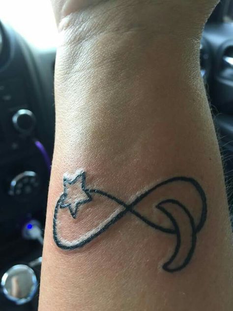 Infinity star and moon Moon Infinity Tattoo, Moon And Star Tattoo, Crescent Moon Tattoo, Drawing Styles, Moon Tattoo Designs, Amazing Tattoos, Star Tattoo, Infinity Tattoos, Butterfly Tattoos