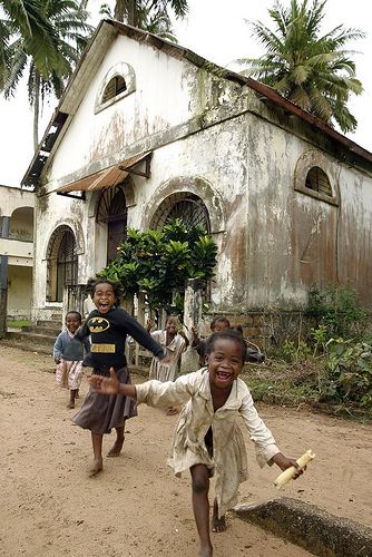 Simon Reeve, Madagascar Culture, Cultural Intelligence, Black Portraits, Black Archives, Madagascar Palm, Tropic Of Capricorn, Different Cultures, Flora Fauna