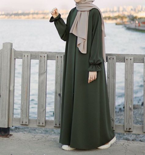 Open Gown Style, Simple Abaya Designs, Latest Abaya Designs, Simple Abaya, Abaya Designs Latest, Casual Abaya, Muslimah Style, Abaya Design, Modest Fashion Hijab